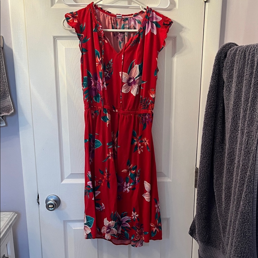 Old Navy Women’s Red Floral Dress - Size Medium Tall